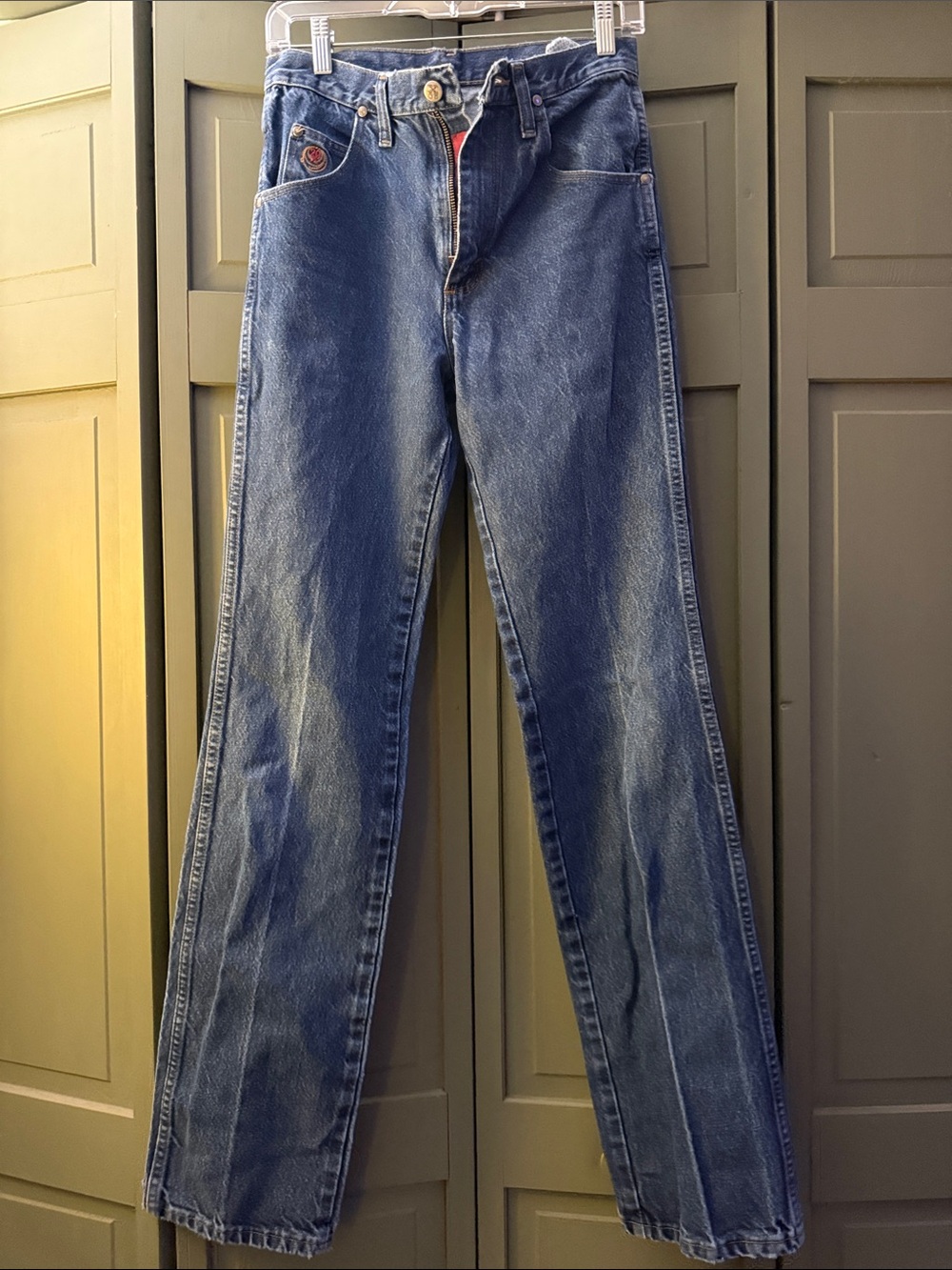 Wrangler Men's Straight Jeans in deep Blue Denim